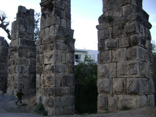 Aqueduc de Toudja Aqueduc de Toudja